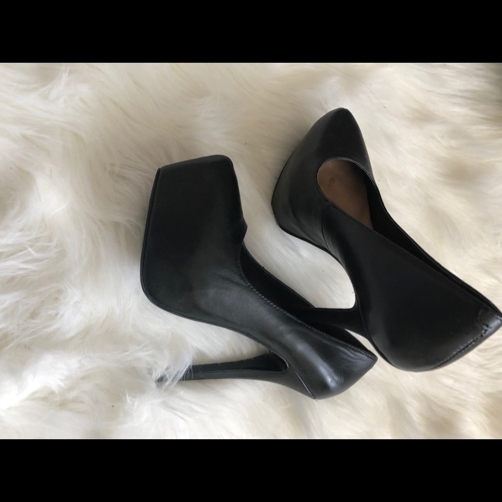 Heel!
